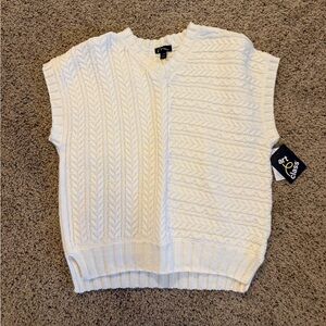 Art Class Ivory Cable Knit Vest